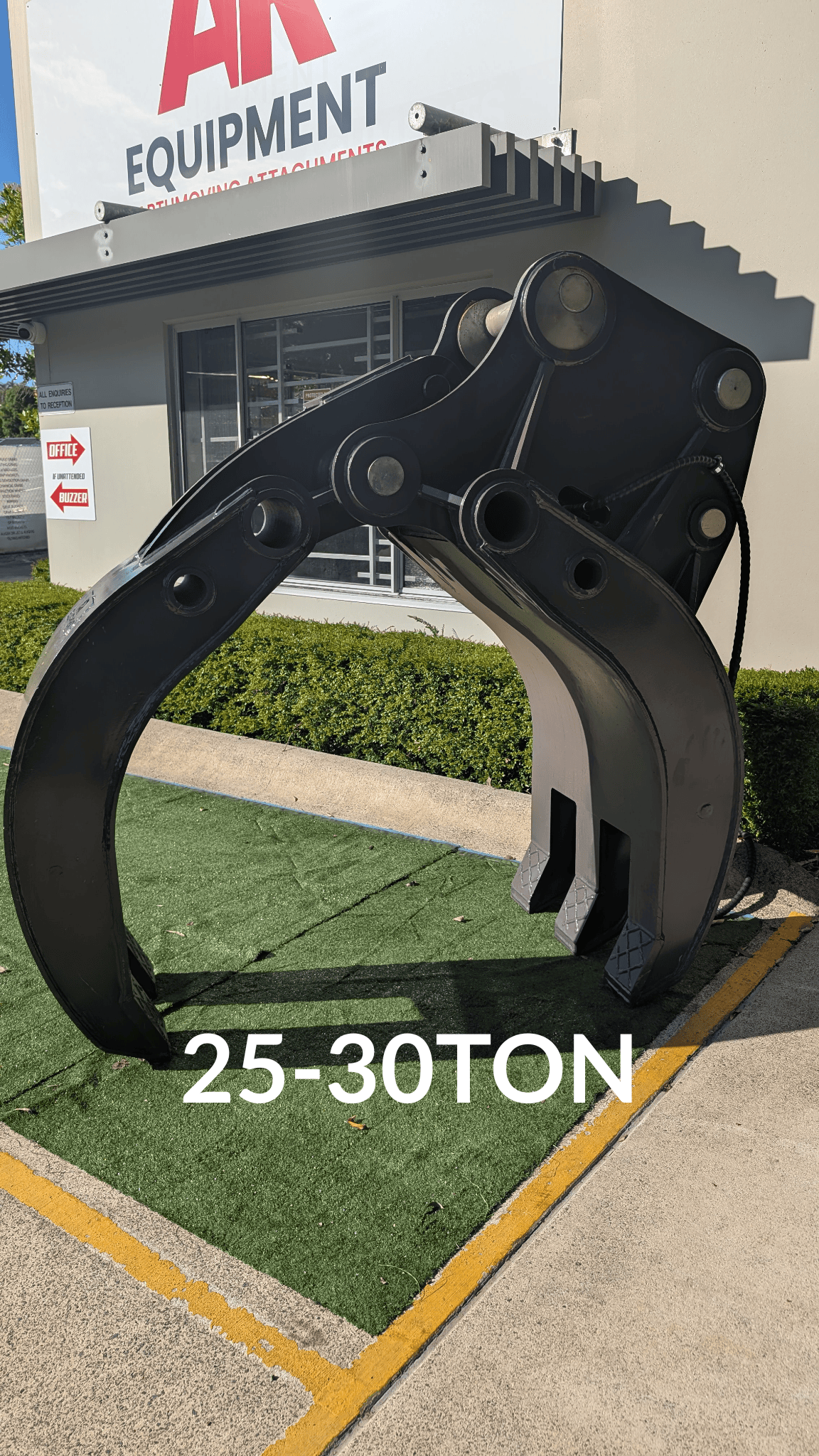 Excavator Hydraulic Log/Rock Grabs - Image 16