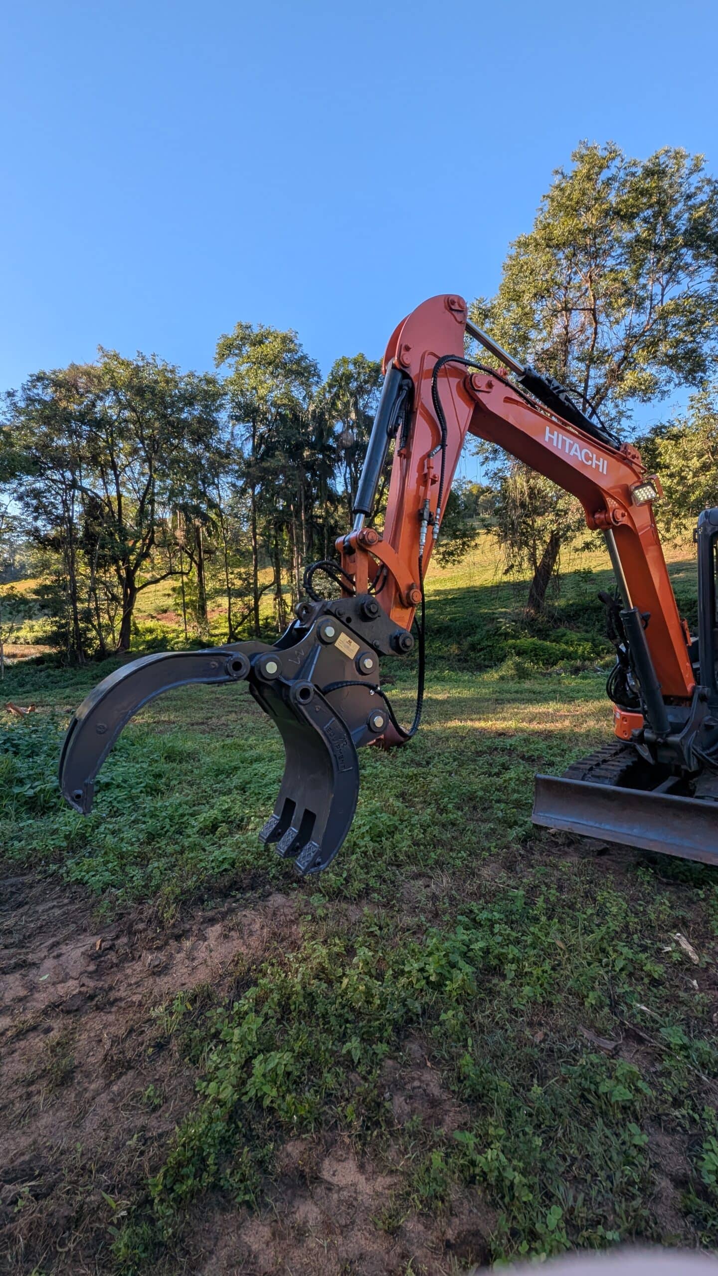 Excavator Hydraulic Log/Rock Grabs - Image 9